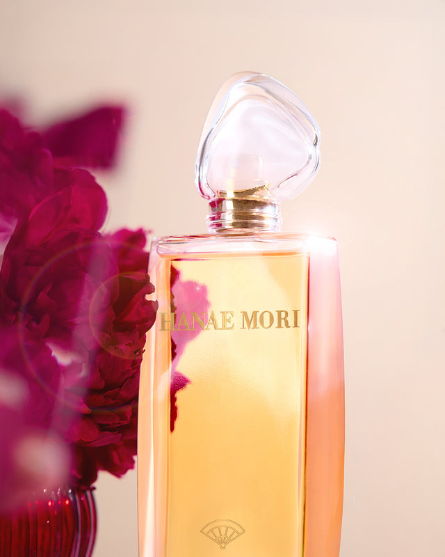 Parfums Hanae Mori Butterfly engraving fan