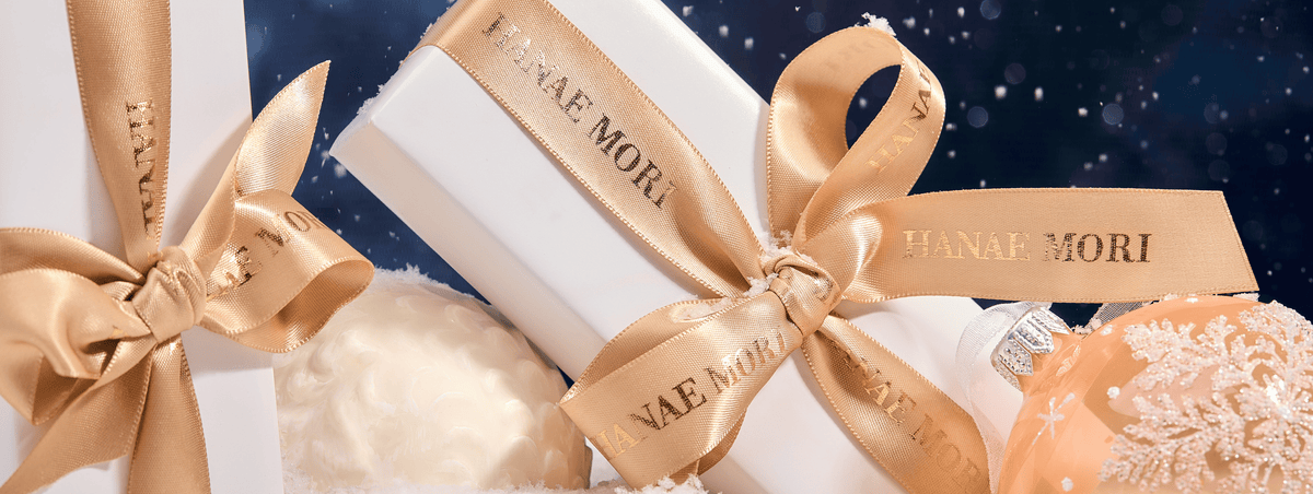 Beautiful Gift Wrap - Christmas Store Hanae Mori Parfums.